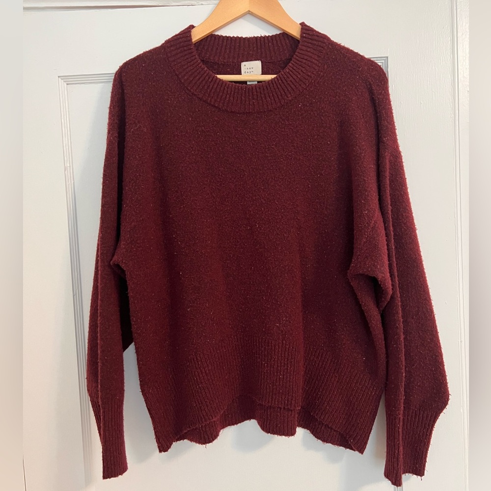 Women’s Maroon Sweater Crew Neck